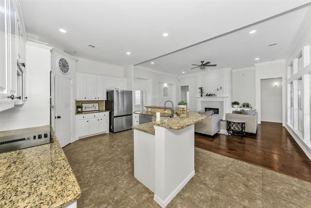 504 Bridlewood N, Colleyville, TX 76034