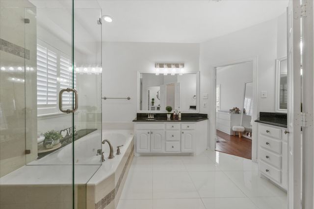 504 Bridlewood N, Colleyville, TX 76034