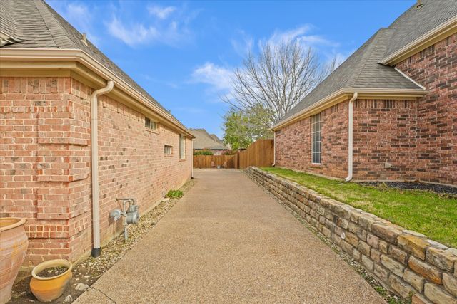 504 Bridlewood N, Colleyville, TX 76034