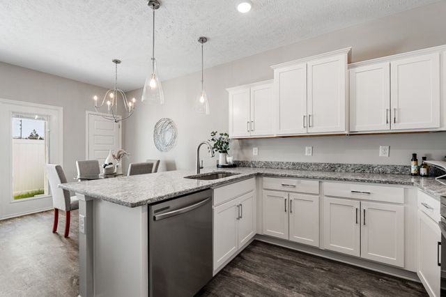 23 Hardwood Rd, Tullahoma, TN 37388