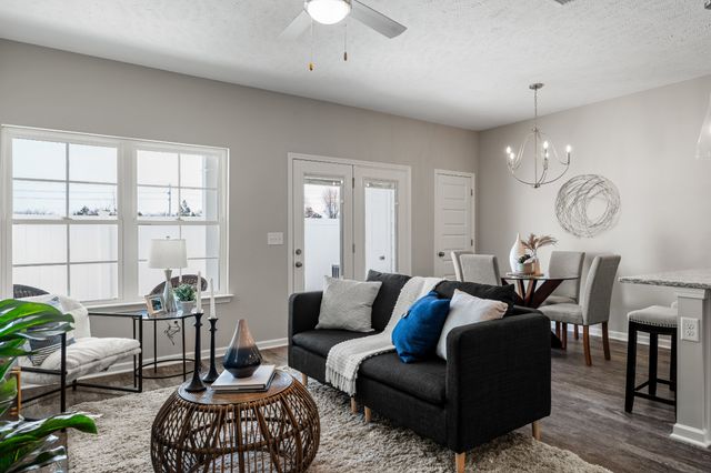 23 Hardwood Rd, Tullahoma, TN 37388