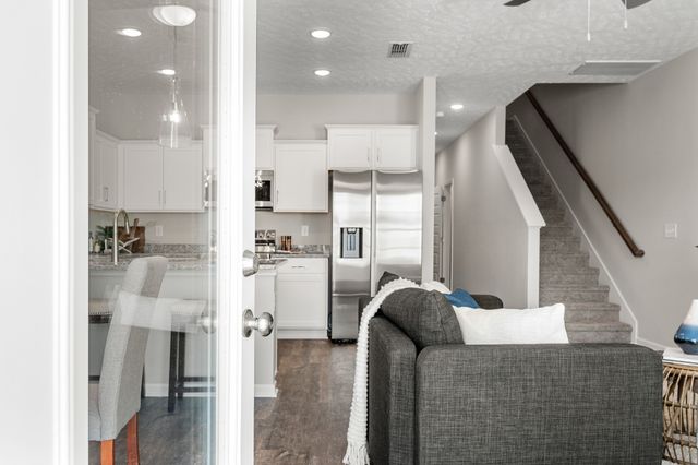 23 Hardwood Rd, Tullahoma, TN 37388