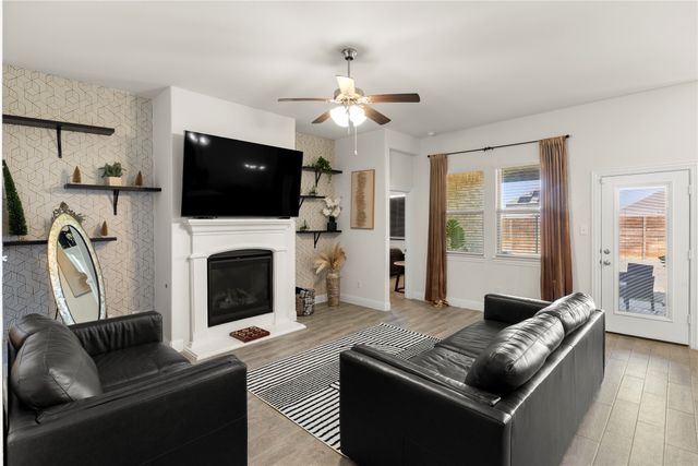 11017 Los Alamos Drive, Aubrey, TX 76227