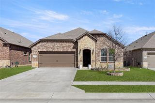 11017 Los Alamos Drive, Aubrey, TX 76227