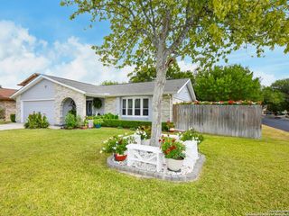 5302 Walnut Vista, San Antonio, TX 78247