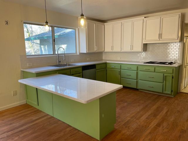 581 Haines Rd, Auburn, CA 95602