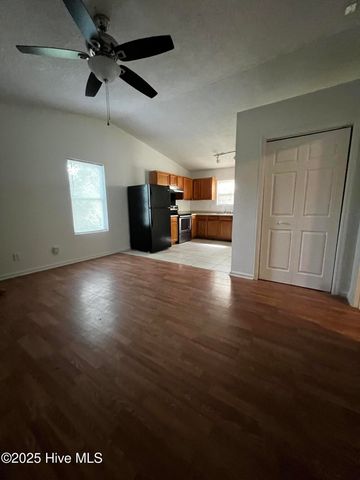 3720 Prices Lane, Wilmington, NC 28405