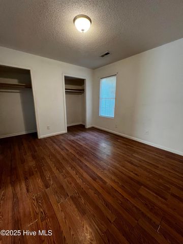 3720 Prices Lane, Wilmington, NC 28405