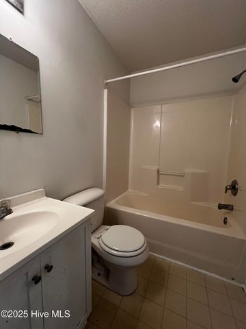 3720 Prices Lane, Wilmington, NC 28405