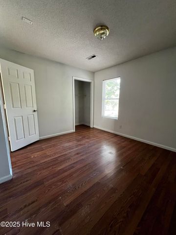 3720 Prices Lane, Wilmington, NC 28405