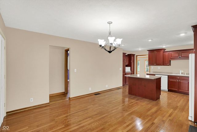 1578 Edgehill Road, Shelbyville, IN 46176
