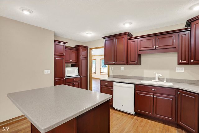 1578 Edgehill Road, Shelbyville, IN 46176