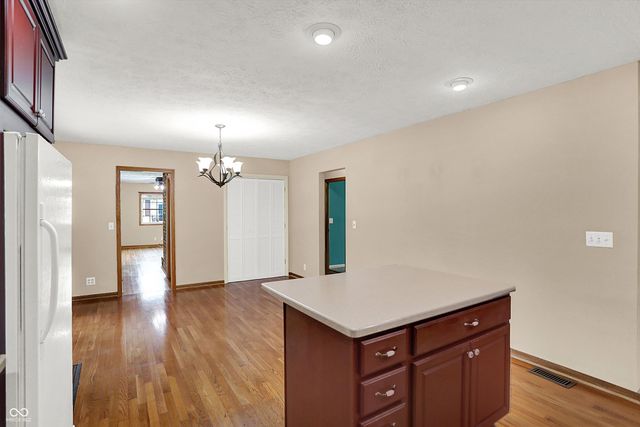 1578 Edgehill Road, Shelbyville, IN 46176