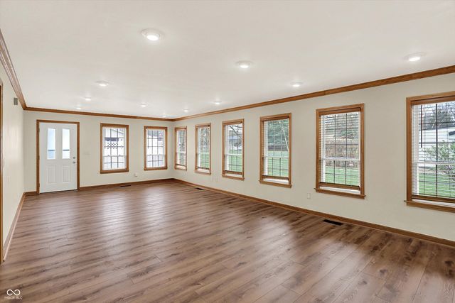 1578 Edgehill Road, Shelbyville, IN 46176