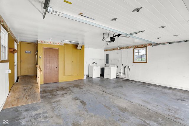 1578 Edgehill Road, Shelbyville, IN 46176