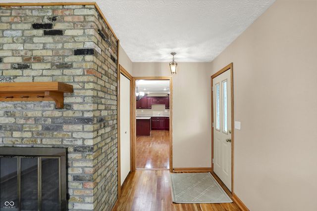 1578 Edgehill Road, Shelbyville, IN 46176