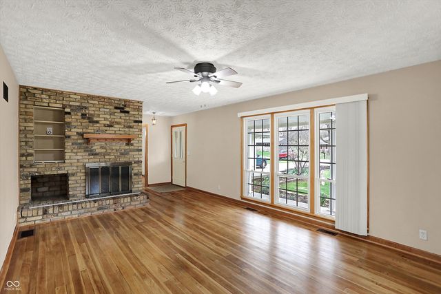 1578 Edgehill Road, Shelbyville, IN 46176