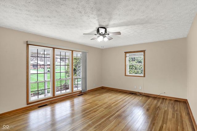 1578 Edgehill Road, Shelbyville, IN 46176