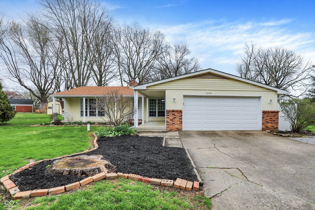 1578 Edgehill Road, Shelbyville, IN 46176