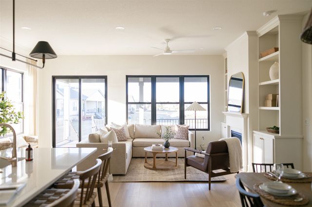 288 S Marigold Avenue, West Des Moines, IA 50266