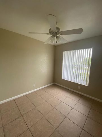 820 14th Street 2, West Palm Beach, FL 33401