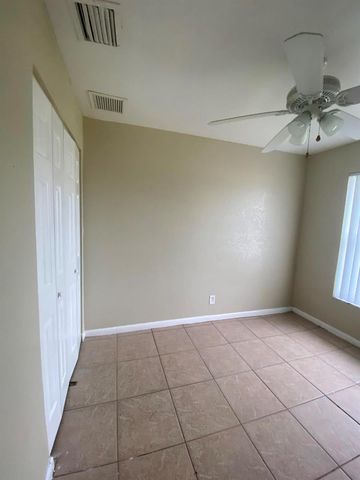 820 14th Street 2, West Palm Beach, FL 33401