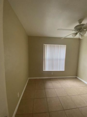 820 14th Street 2, West Palm Beach, FL 33401