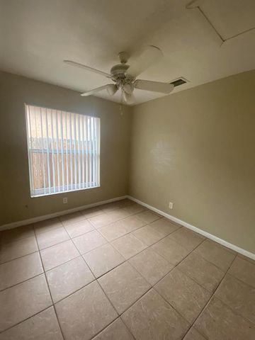 820 14th Street 2, West Palm Beach, FL 33401