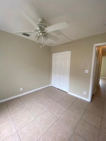 820 14th Street 2, West Palm Beach, FL 33401