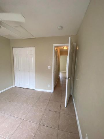 820 14th Street 2, West Palm Beach, FL 33401