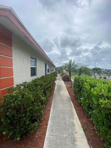 820 14th Street 2, West Palm Beach, FL 33401