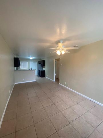 820 14th Street 2, West Palm Beach, FL 33401