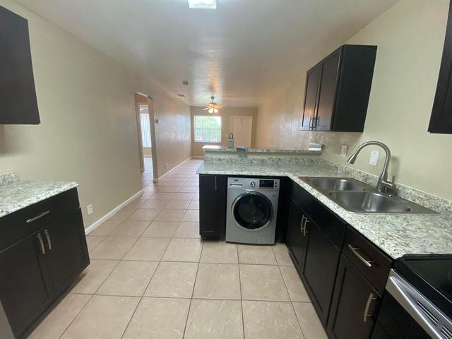 820 14th Street 2, West Palm Beach, FL 33401