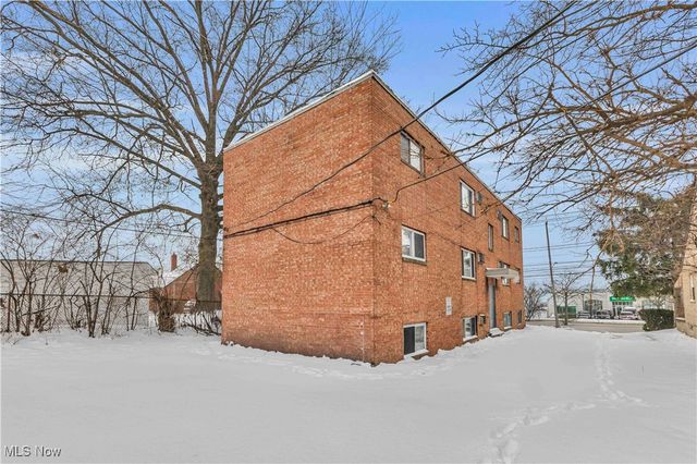 16703 Harvard Avenue, Cleveland, OH 44128