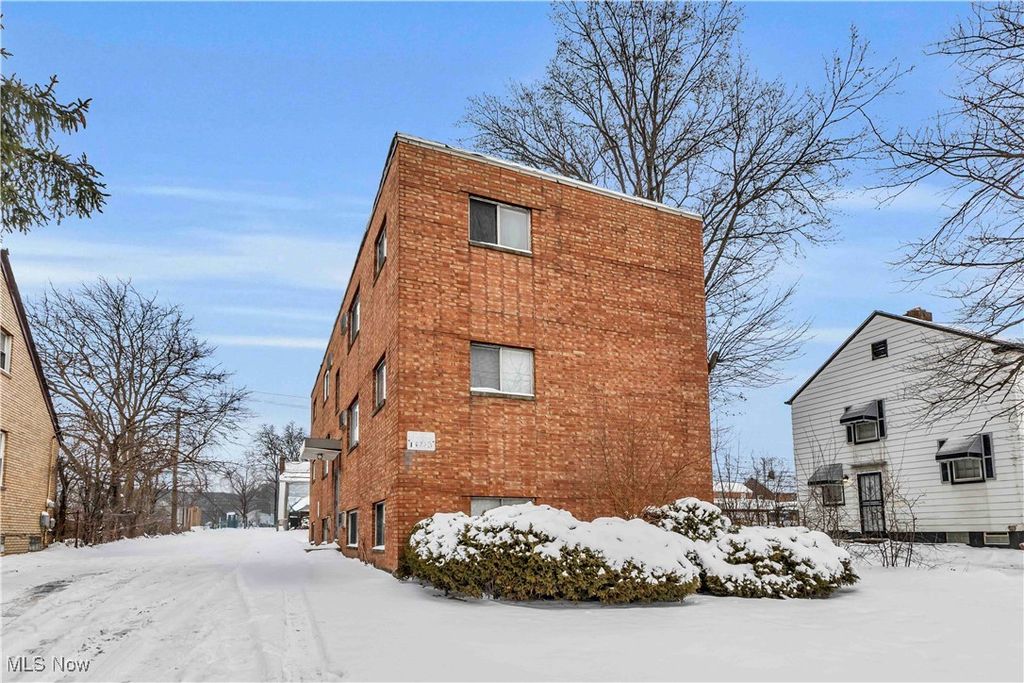 16703 Harvard Avenue, Cleveland, OH 44128