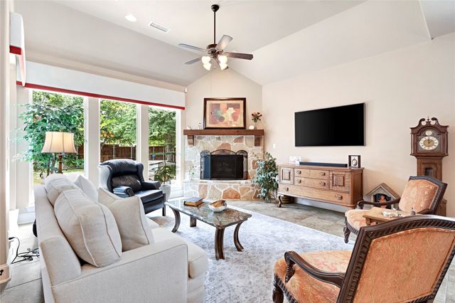 525 Adventurous Shield Drive, Lewisville, TX 75056