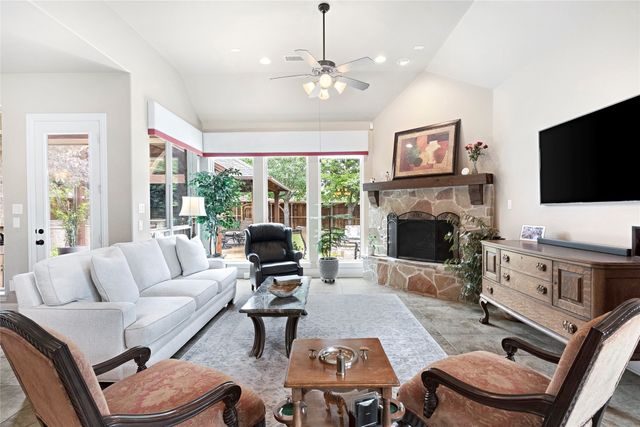 525 Adventurous Shield Drive, Lewisville, TX 75056