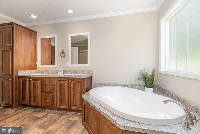 33101 JUNIPER LN, Locust Grove, VA 22508