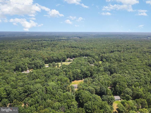 33101 JUNIPER LN, Locust Grove, VA 22508