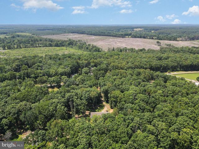 33101 JUNIPER LN, Locust Grove, VA 22508