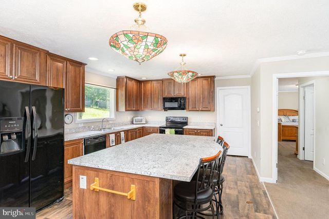 33101 JUNIPER LN, Locust Grove, VA 22508