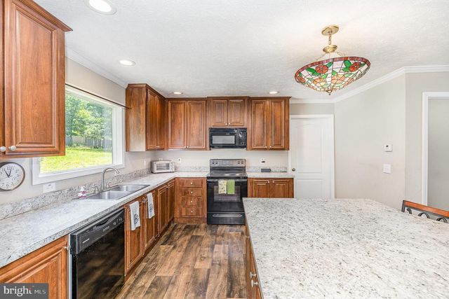 33101 JUNIPER LN, Locust Grove, VA 22508