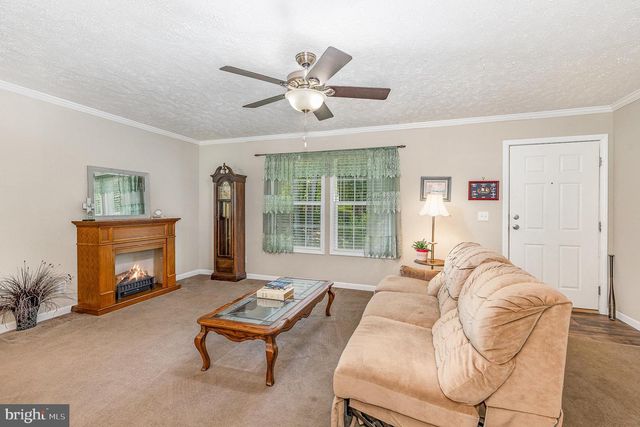 33101 JUNIPER LN, Locust Grove, VA 22508