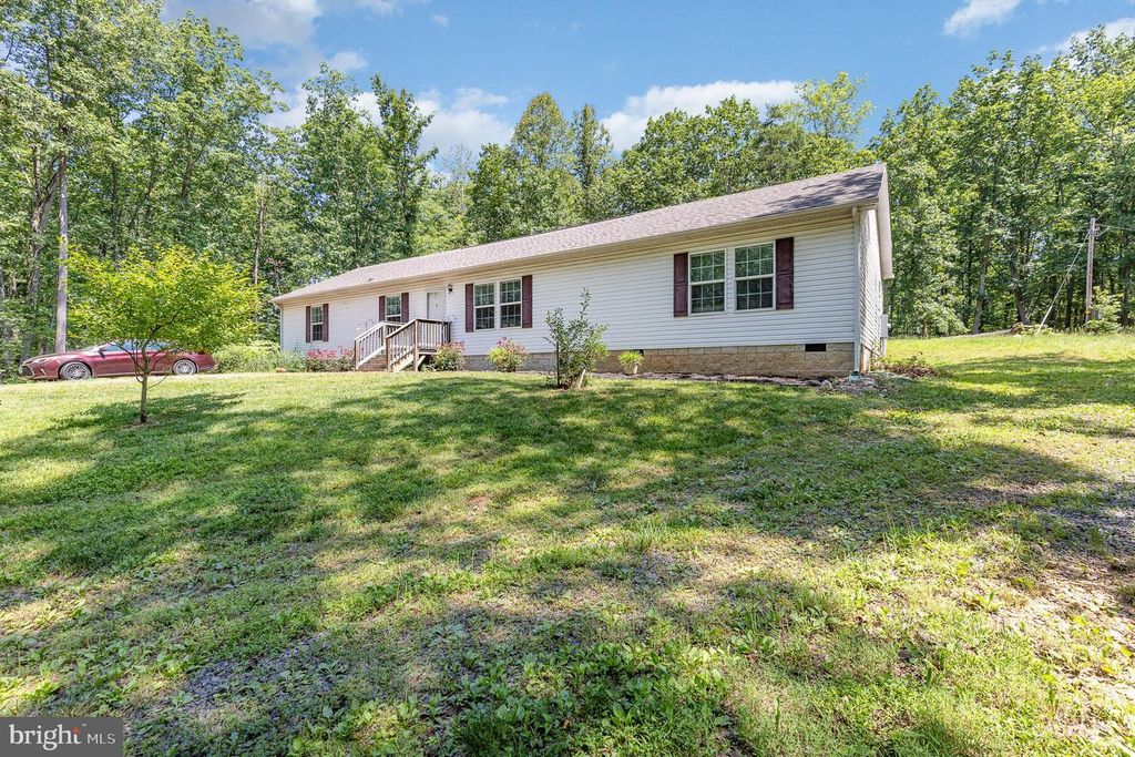 33101 JUNIPER LN, Locust Grove, VA 22508