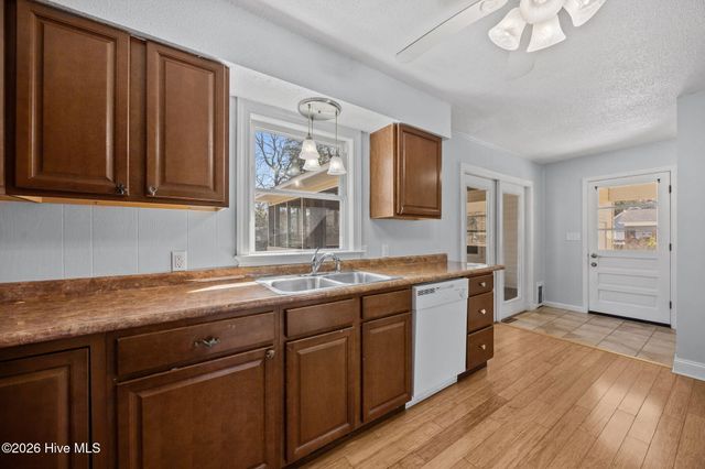 130 NW 25th Street, Oak Island, NC 28465