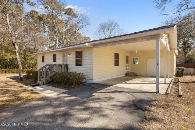 130 NW 25th Street, Oak Island, NC 28465