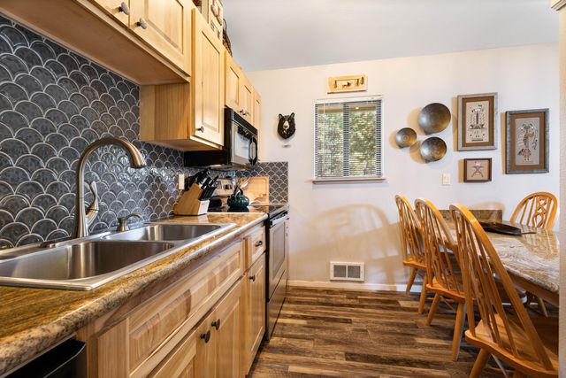 56856 Enterprise Drive # D3, Sunriver, OR 97707