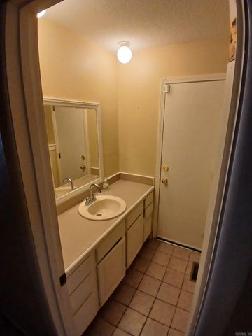 16 Narragansett Pl, Sherwood, AR 72120
