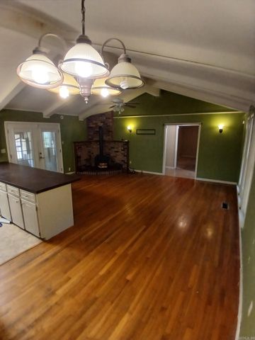 16 Narragansett Pl, Sherwood, AR 72120