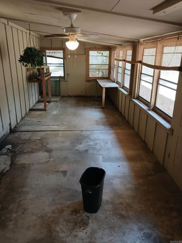 16 Narragansett Pl, Sherwood, AR 72120
